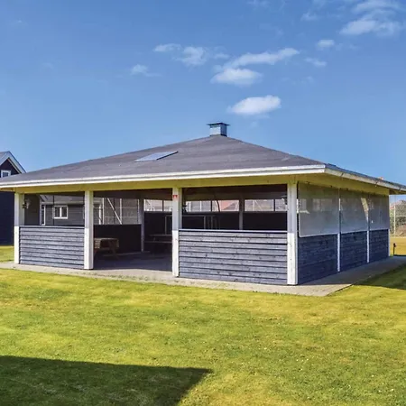 4 Star In Holiday home