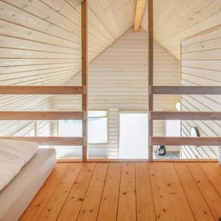 4 Star In * Thyboron